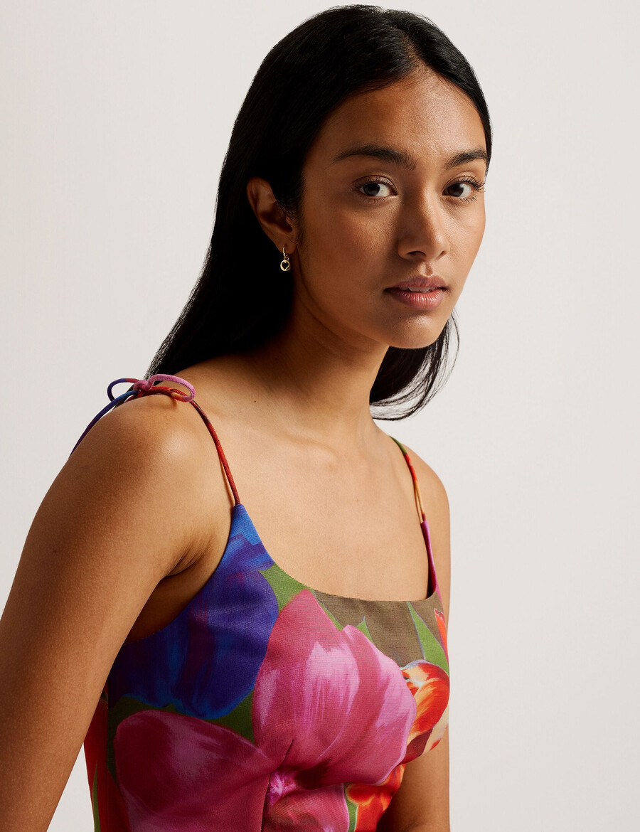 jyneen - mini haljina s printom i uskim steznikom