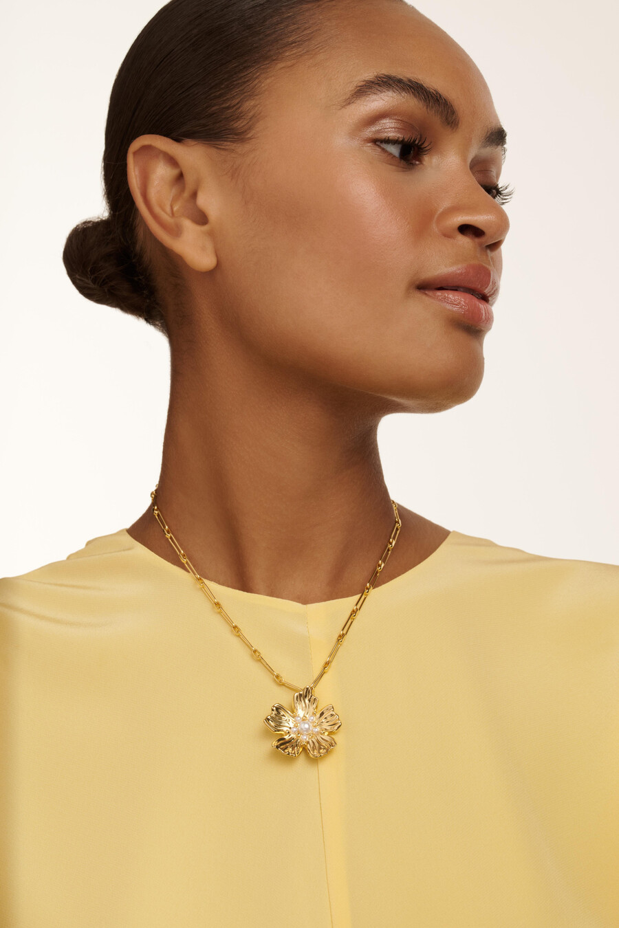 pettaa - ogrlica s motivom cvijeta